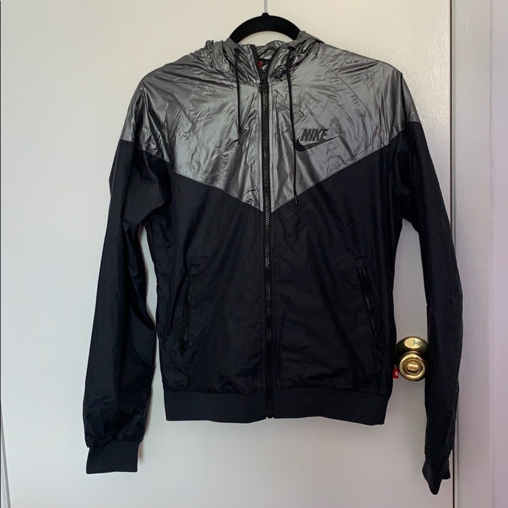 NIKE women’s running jacket